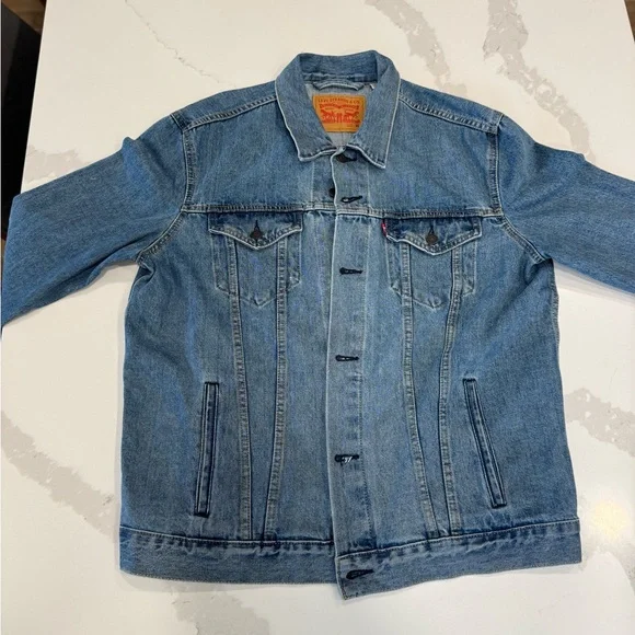 Levi's Light Blue Denim Jacket - Picture 9 of 11